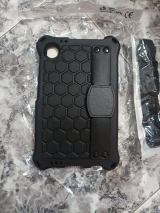 Funda Protectora Tablet Negra con Correa