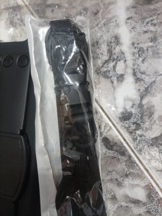 Funda Protectora Tablet Negra con Correa