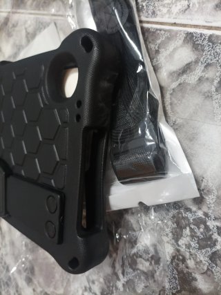 Funda Protectora Tablet Negra con Correa