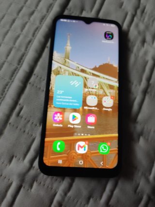 Teléfono móvil color negro a 14 Samsung