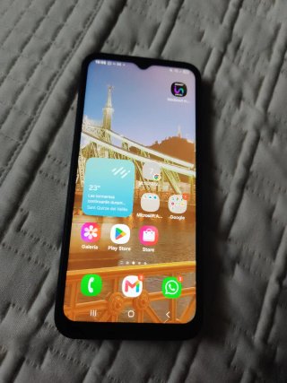 Teléfono móvil color negro a 14 Samsung