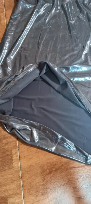 Vestido largo metálico plata Bershka - efecto wet
