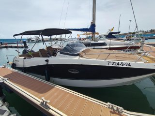 Quicksilver Activ 755 Sundeck