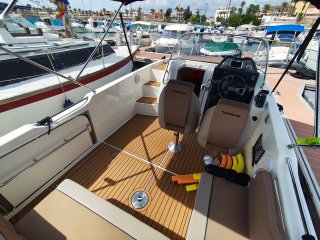 Quicksilver Activ 755 Sundeck