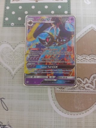 Carta Pokémon Lunala GX Full Art (Inglese)