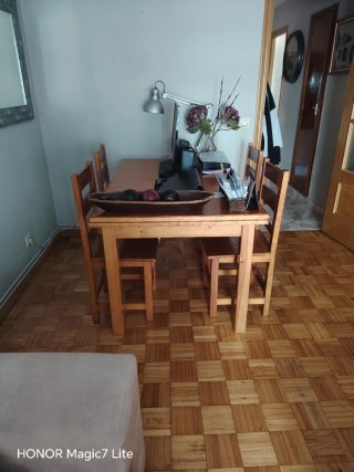Mesa de Comedor+vitrina+mesa centro