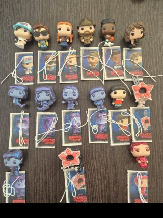 Collezione Kinder Joy Stranger Things