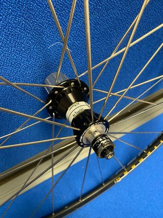 Llanta trasera carretera btwin aero