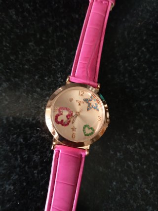 Reloj con correa rosa