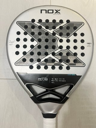 Pala Padel NOX AT10 2024