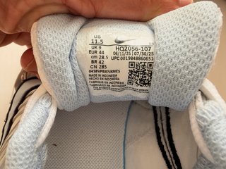 Zapatillas Nike Moto 2k Plata/Blanco