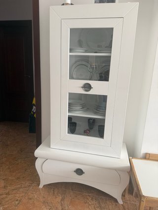 Vitrina de cristal y madera blanca maciza