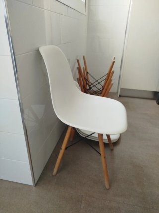 Lote de 4 Sillas Tower blancas y madera