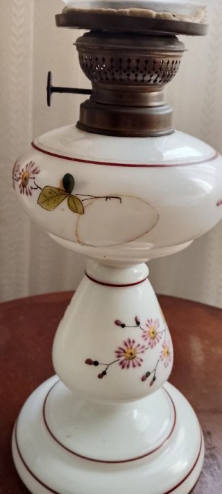 Quinqué Antiguo de Porcelana y Cristal