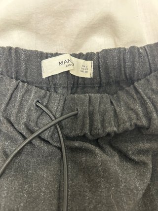 Pantalón Gris de Rayas
