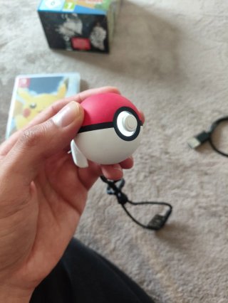 pokémon let's go pikachu + poké ball plus jogo fís