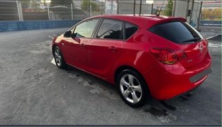Opel Astra 2012