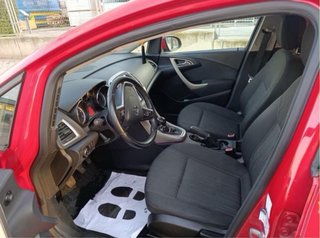 Opel Astra 2012