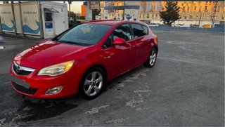 Opel Astra 2012