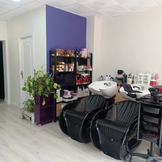 Traspaso de Peluquería en Calle Sondalezas