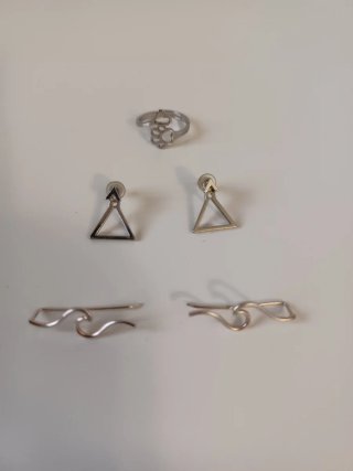 Set de Joyería: Pendientes y Anillo