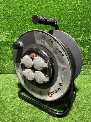 Carrete de cable Lexman IP44, 30 m
