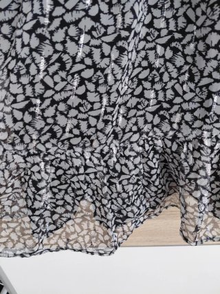 Vestido Estampado con Volantes