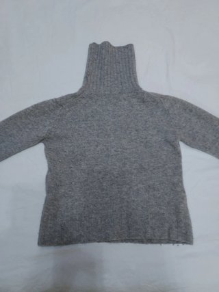 Jersey de cuello alto gris