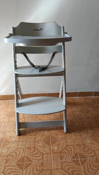 Trona Evolutiva de Madera Safety 1st.