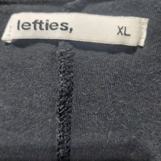 Camiseta Lefties Negra con Bandera
