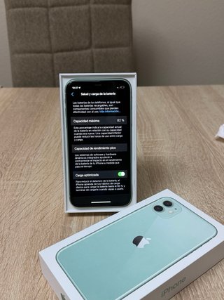 iPhone 11 64GB Green