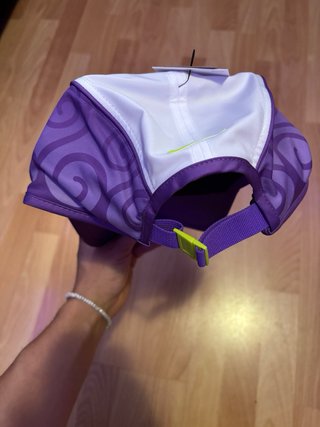 Gorra Nike TN Air Fly Cap Blanca y Morada