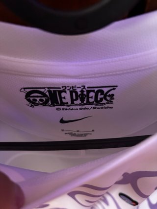 Camiseta Nike x One Piece Morado Blanco