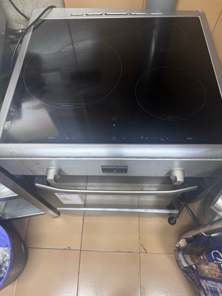 Cocina con horno de inducción