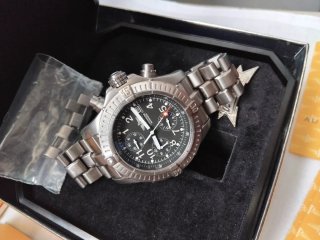 Reloj Breitling Chrono Avenger titaniom