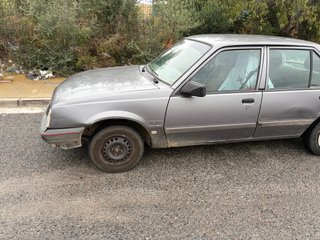 Opel Ascona 2.0i (115 CV)