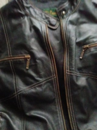 Chaqueta de Piel Negra