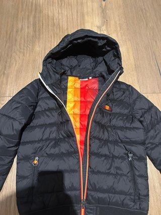Giubbotto Ellesse nero con cappuccio