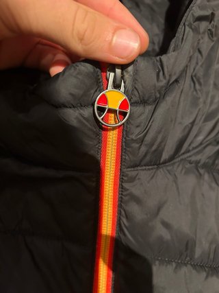 Giubbotto Ellesse nero con cappuccio