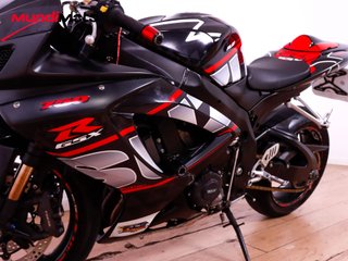 SUZUKI GSX-R 750 K6-K7