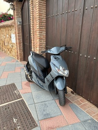 Yamaha Jog R Negra