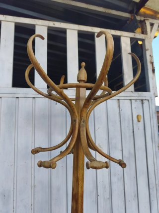 Perchero de Pie Antiguo de Madera