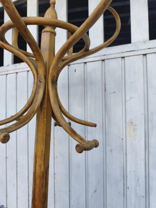 Perchero de Pie Antiguo de Madera