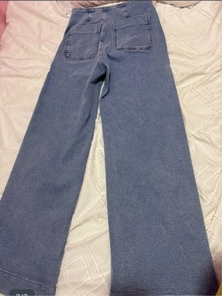 Pantalón Stradivarius azul claro