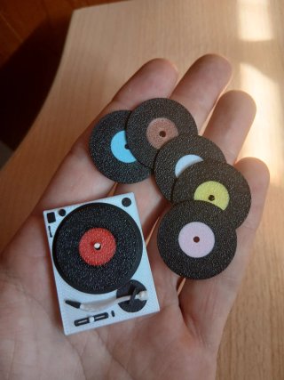 Tocadiscos miniatura con discos decoración