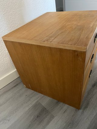 Mesita / Cajonera de armario con 3 cajones