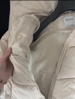 Chaqueta de plumas con capucha de pelo