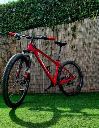 29 Bicicleta de montaña carbono