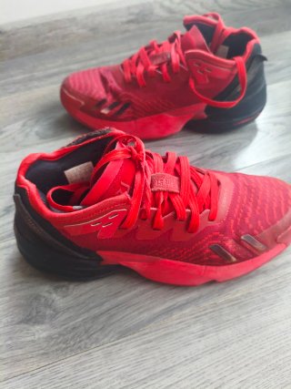 Zapatillas Baloncesto Adidas Rojas y Negras