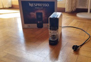 Cafetera Nespresso Essenza Mini Krups